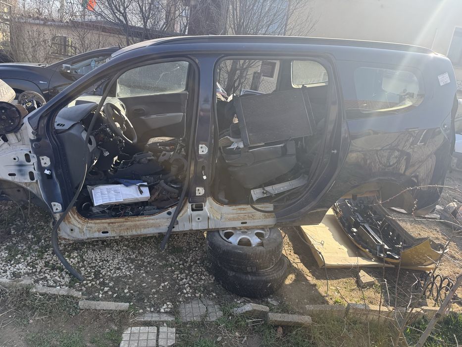 Dacia lodgy на части!!