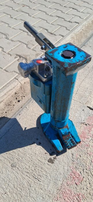 Cric  multifuncțional  stabil