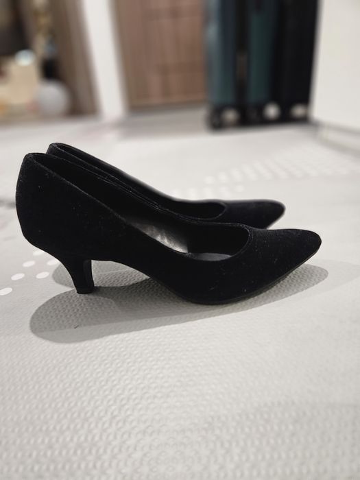 Pantofi catifea negri marime 38
