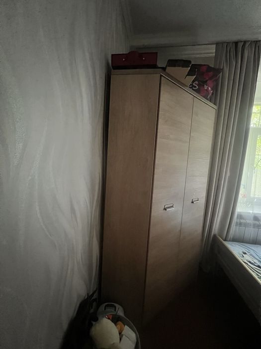 Продам шкаф спальный