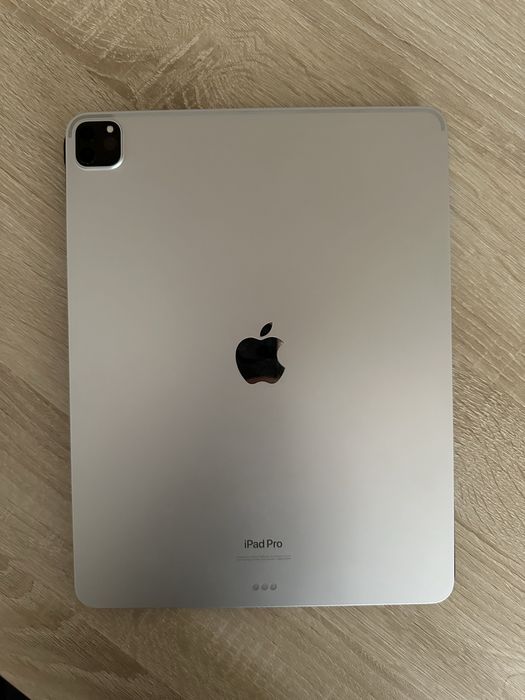 iPad Pro 12.9 (6-го поколения)