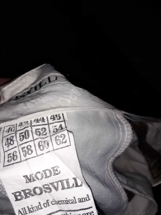 Продам брюки цвет песка с рубашка