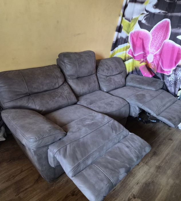 Електрически диван