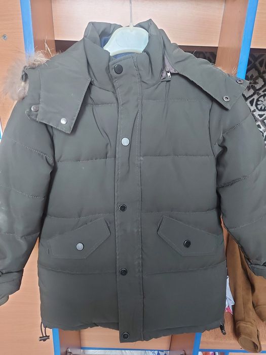 Продам пуховик, 130 см