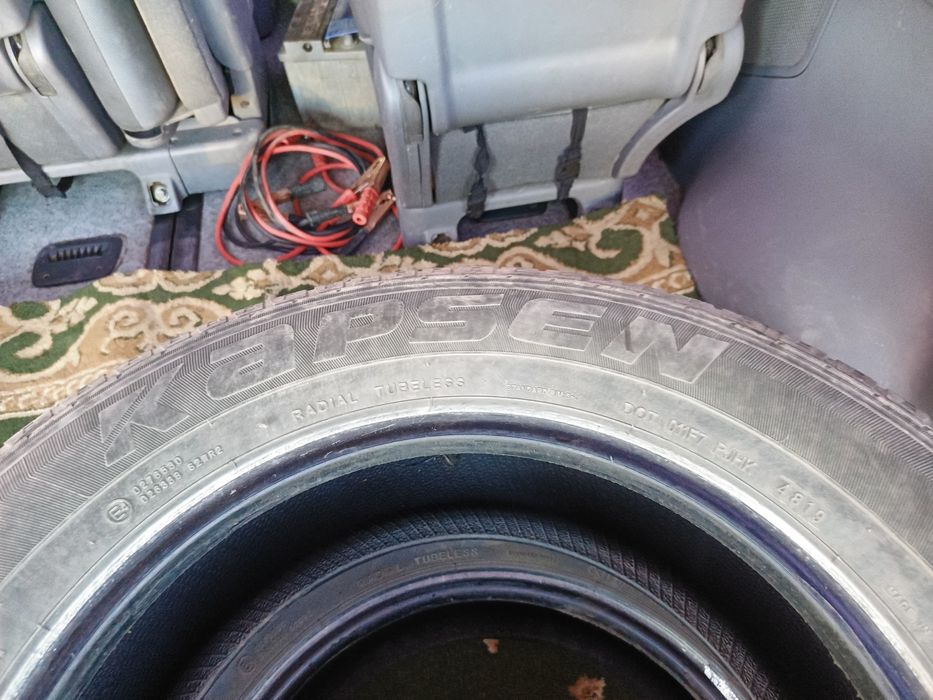 Продам резину 215/70R16