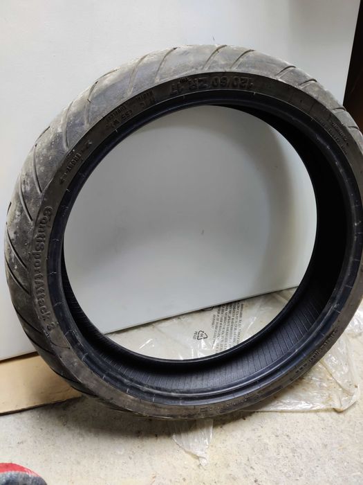 Гуми за мотор Continental contisport за 160/60/17 и 120/60/17