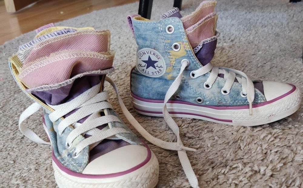 Детски момичешки  кецове Converse с тюл 28 номер