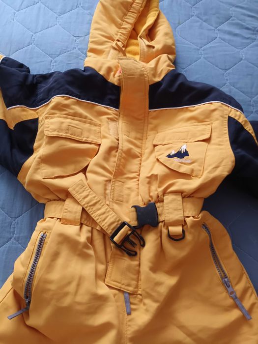 Зимен  гащеризон за ски 116 см.