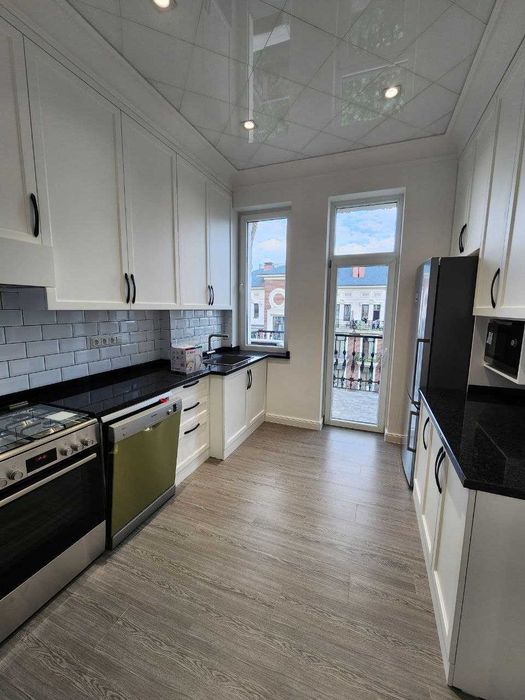 Сдается в аренду долгосрочно 4-комнатная квартира в ЖК Cambridge