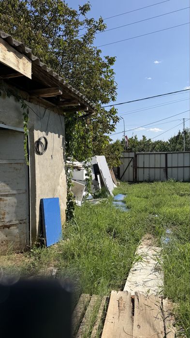 Teren intravilan de vanzare, situat pe strada principala