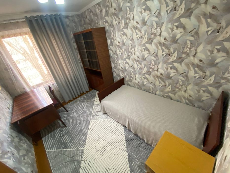 3 xona Gagarin yulni usti gishtli dom