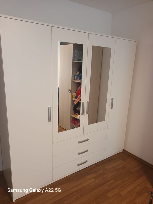 Montez mobila,si mici reparatii.