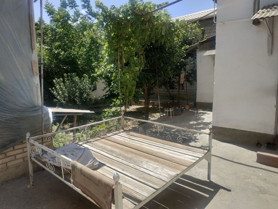 Уй сотилади (шахар марказидан)