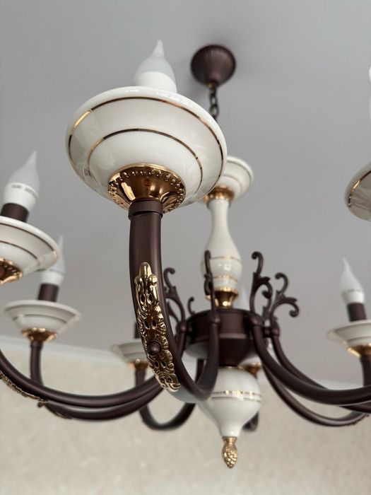 Люстра в идеальном состоянии