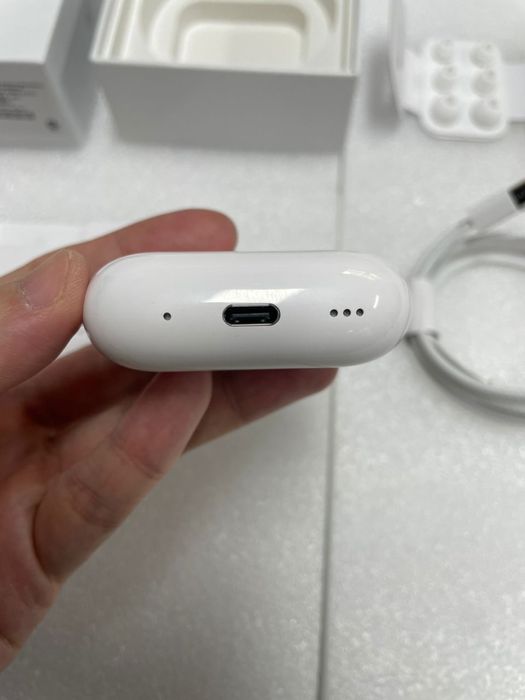 Airpods pro 3 noi 2026  usb C