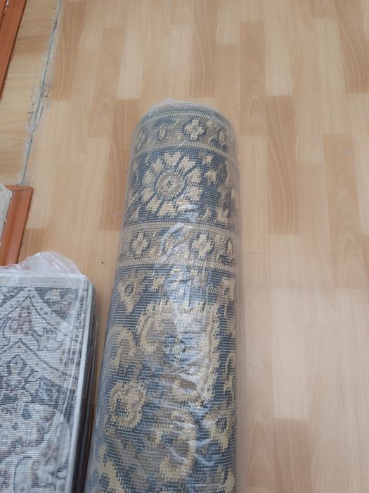 Продаю 2 ковра после Мойки бу