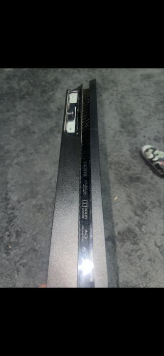 Ps 4 slim citeste descrierea