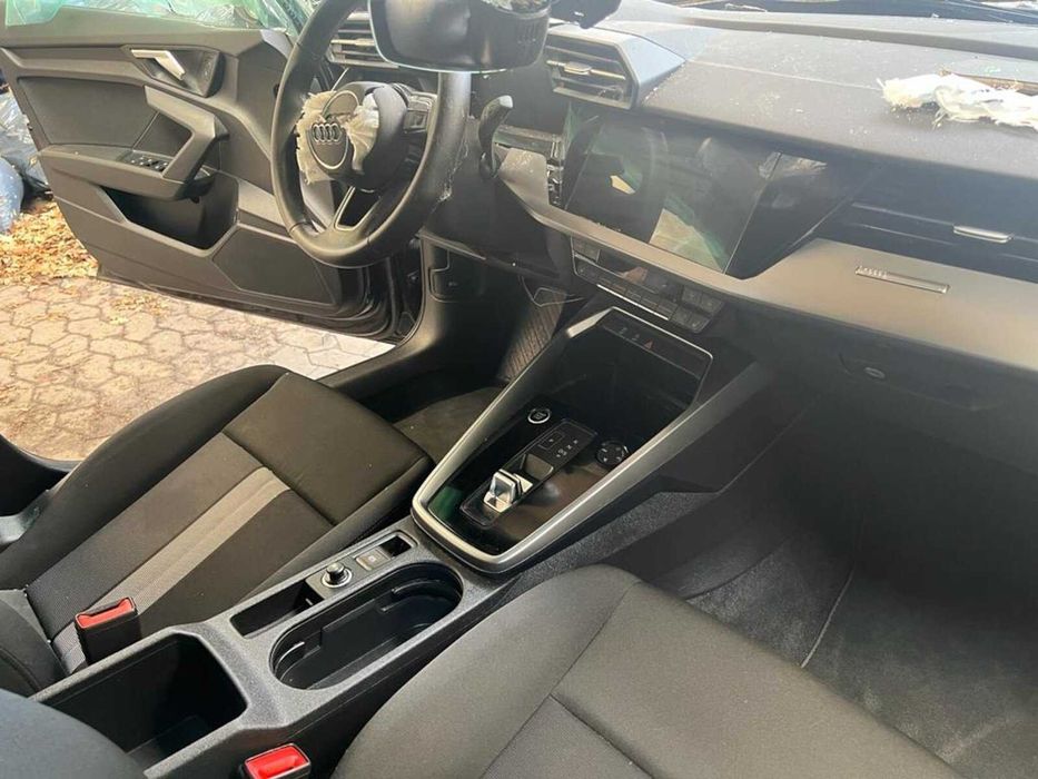 Dezmembrez Audi A3 2021 Benzina Hybrid 10000KM  1.0 tfsi cod motor DLA