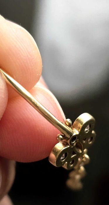 Piercing buric ,din aur-fluture
