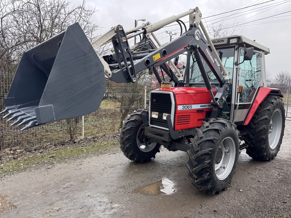 Tractor Massey Ferguson 3065 Cu Încarcator Frontal