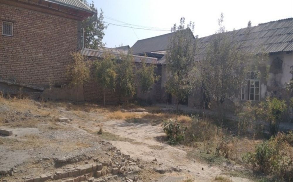 Surxondaryo viloyati Uzun tumani markazida yer maydoni sotiladi