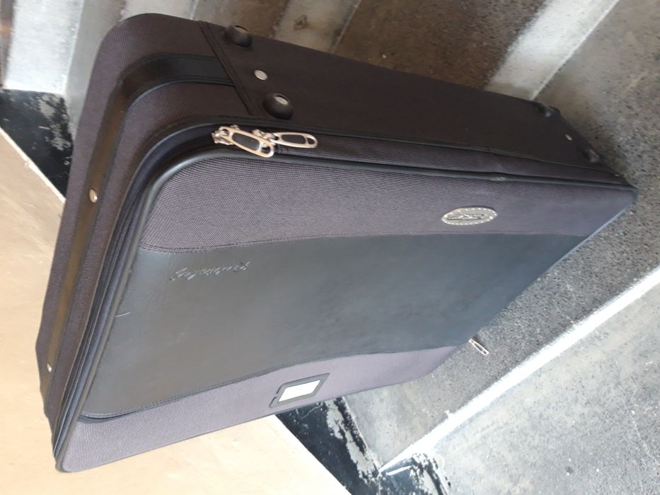 roadsterbag 42 интересен куфар нов