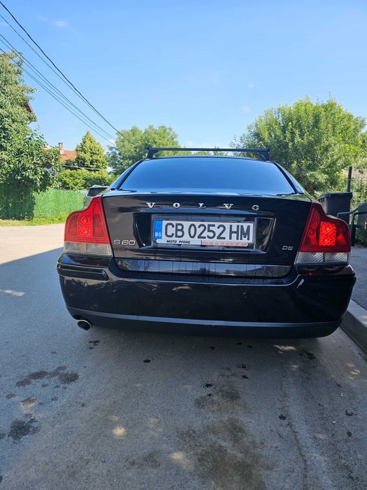 Автомобил волво s60 d5