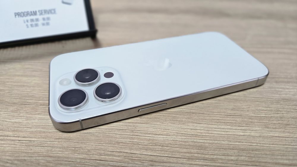 iPhone 15 Pro 128GB Titanium White – Second-Hand in stare excelenta!