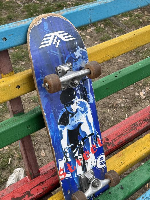 Скейтборд в хорошем состоянии