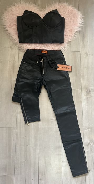 Дамски комплект бюстие с панталон