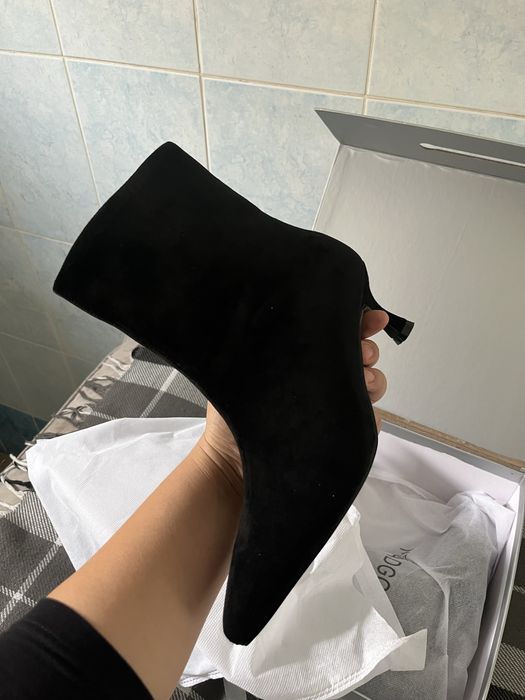 Замшевые ботильоны натуралка