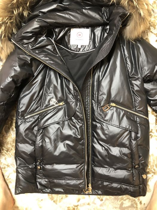 Зимняя куртка на пуху