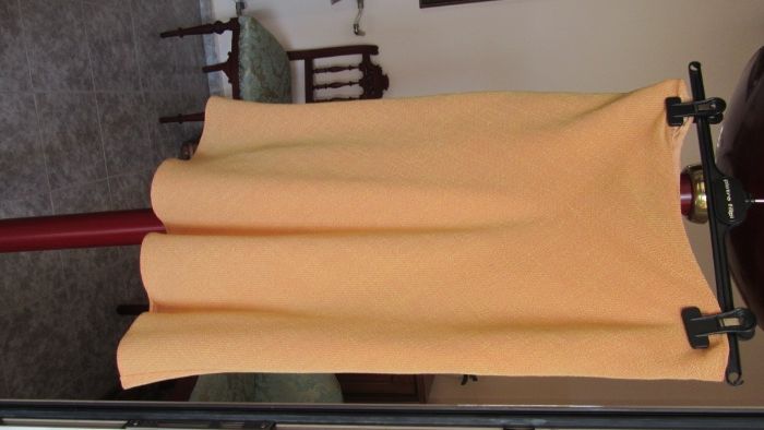 Продавам чисто нова пола .Марка BatiBaleno