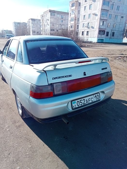 Машина лада 2110