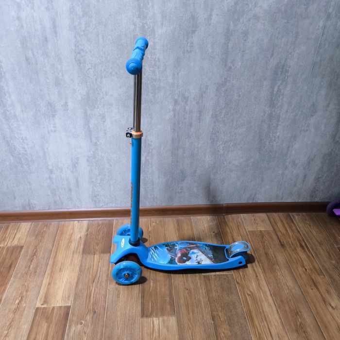 Продам самокат новый