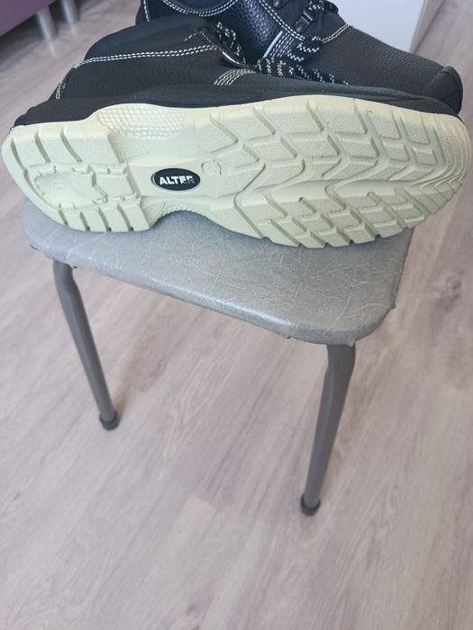 Новая спец.обувь