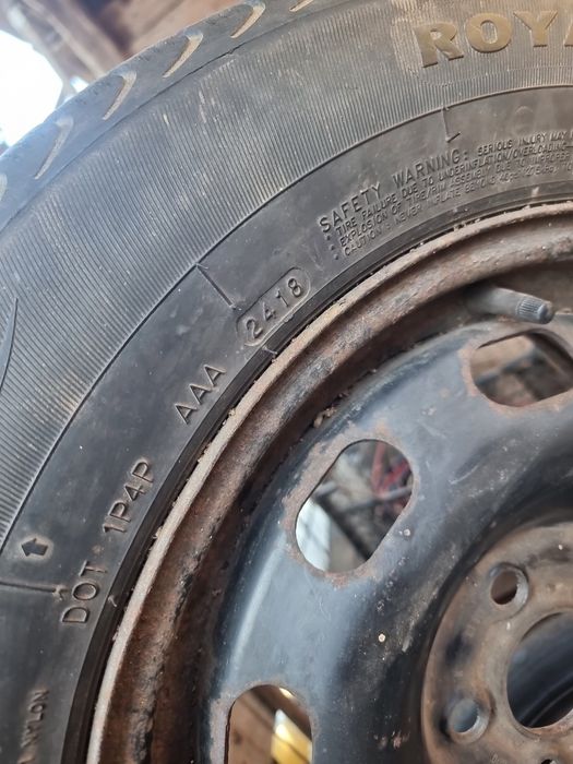 Vând set Anvelope + Jante 5x100 cu anvelope 195/65/R15