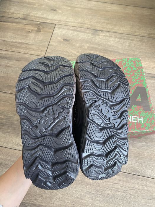 HOKA x Paria Farzaneh размер 36,37,39,41,44