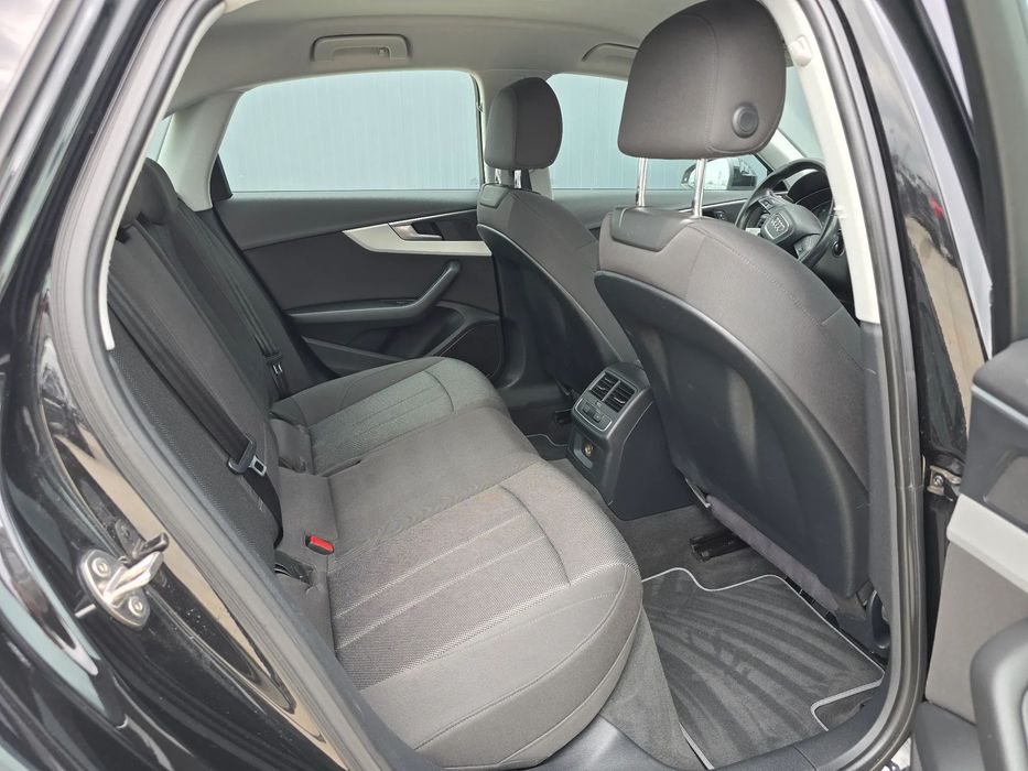 Audi A4 Limuzina