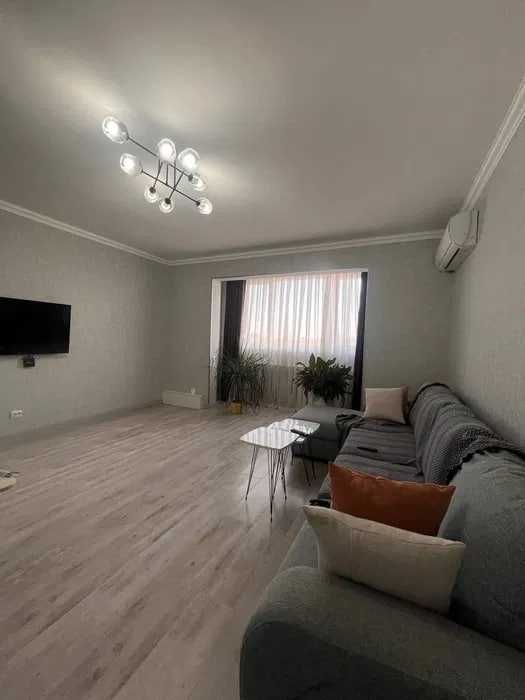 2-комнаты, Французская планировка, 63м², Отдельный вход