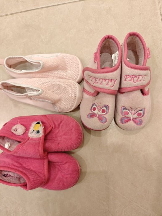 Лот пантофи за детска  градина, размер 26/27 за момиче