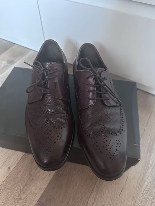 Pantofi eleganți bărbați