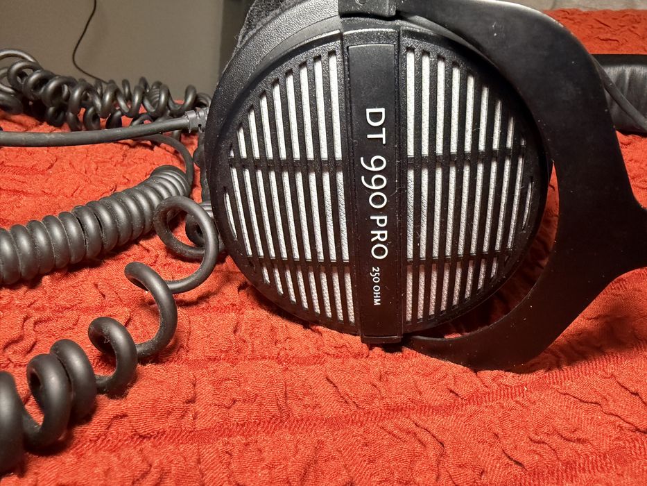 Casti Beyerdynamic DT 990 Pro 250 ohmi