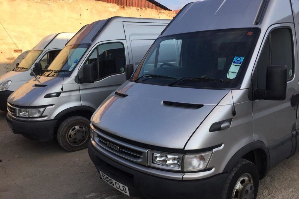 Dezmembrez Iveco Daily 3.0 2000 - 2006