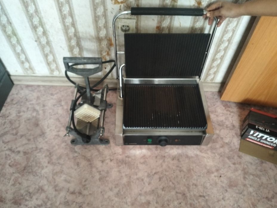 Продам тостер хороший состояние