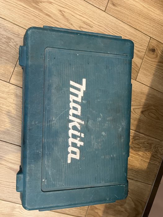 Винтоверт Makita BDF 343+ зарядно DC18SD