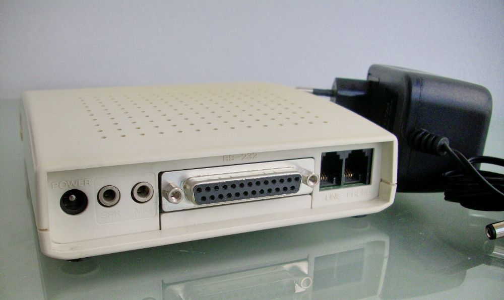 Кабелен модем рутер