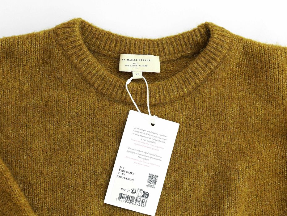 Чисто нов изкюлчително красив и невероятно мек пуловер на френската марка Sézane.