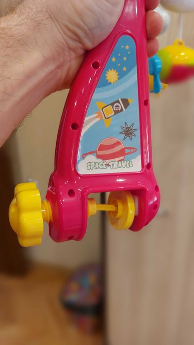 Музикална въртележка за детско легло