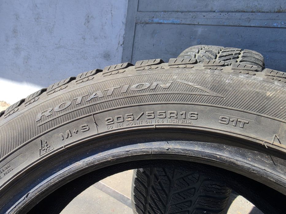 2 бр. зимни гуми 205/55/16 Debica 6-6,5 mm DOT 2915